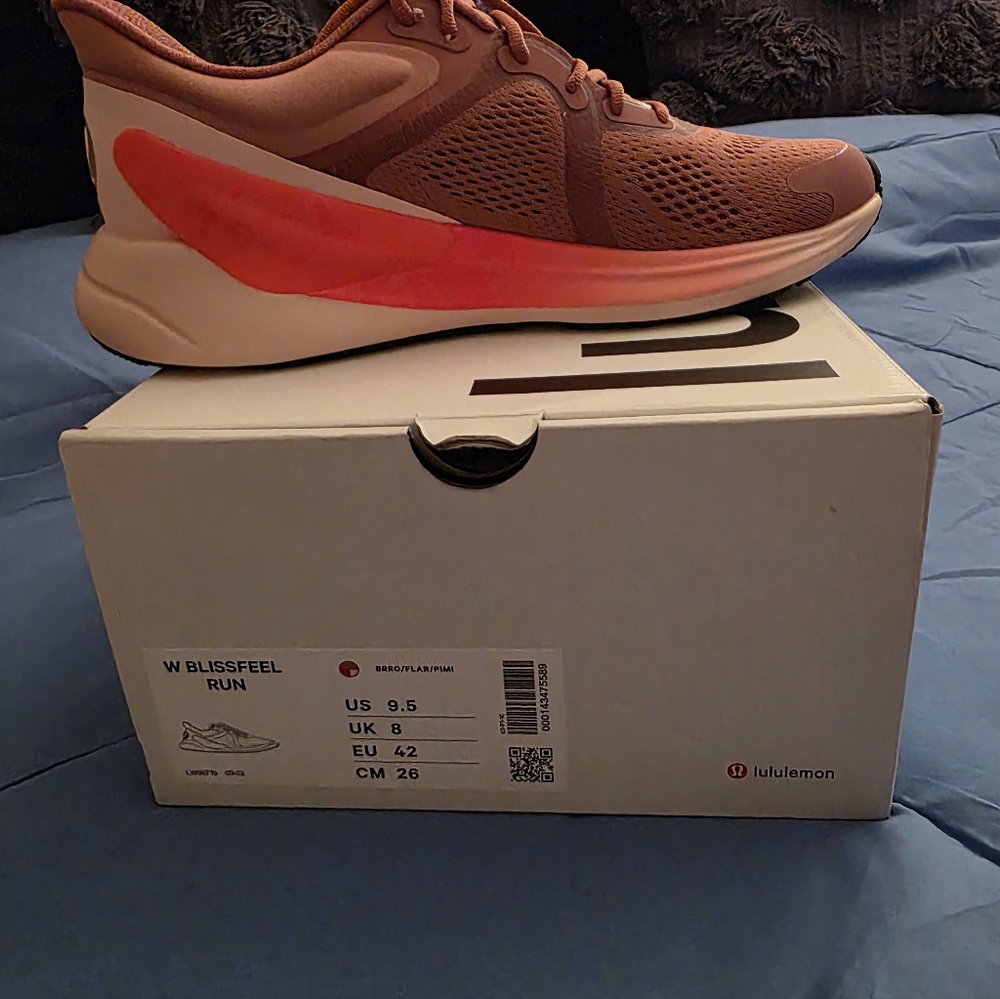 Lululemon Blissfeel Run Sneakers in Red and Tan
